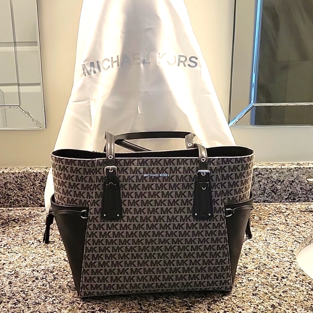 Michael Kors Black & Grey purse